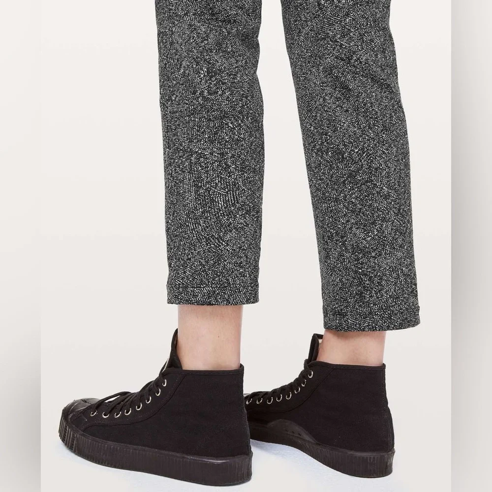 Lululemon On The Fly Pant 28